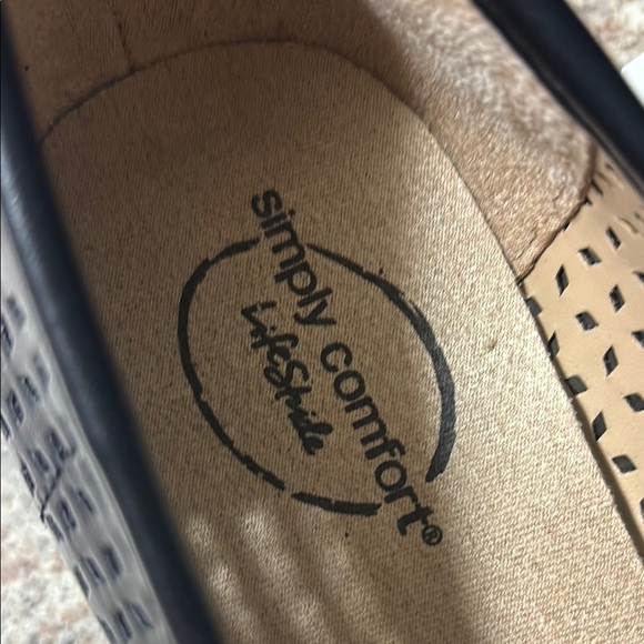 Life Stride Black Flats with Perforated Design - Picture 3 of 10